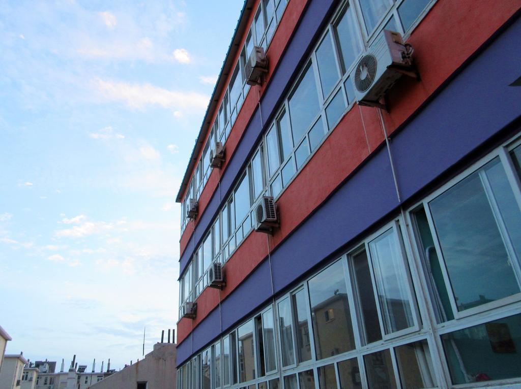 25°C Four Season Youth Hostel Qingdao Exterior foto